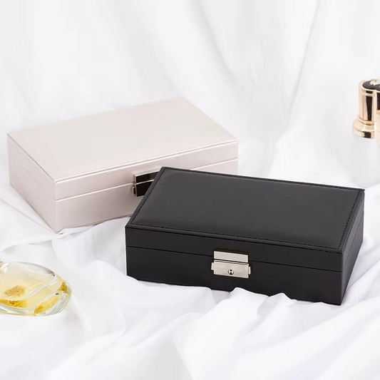 Joyero Compacto Cuero PU de Cierre con Llave y Aretero Modelo J08